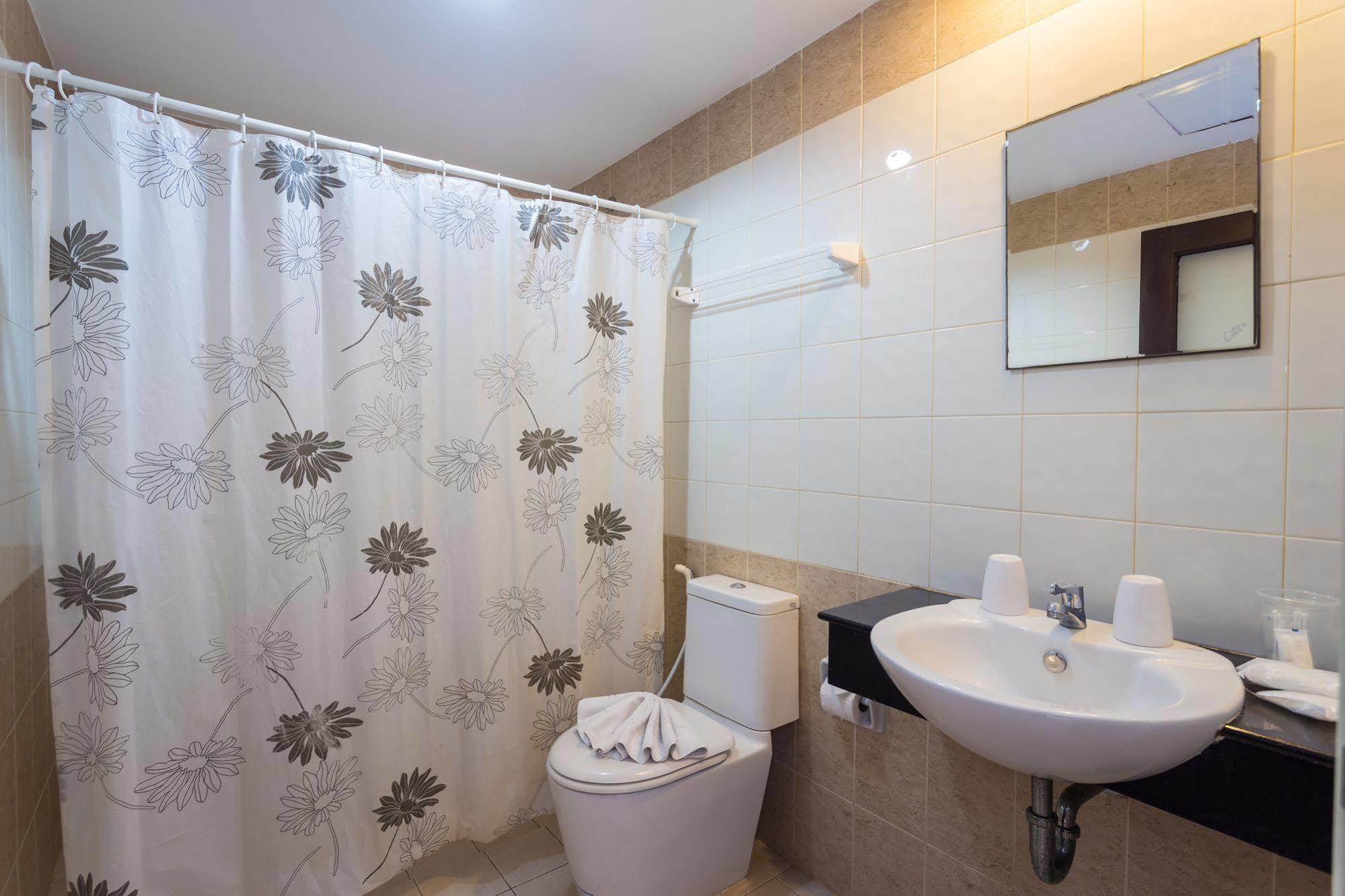 Sharaya Patong Hotel Ngoại thất bức ảnh