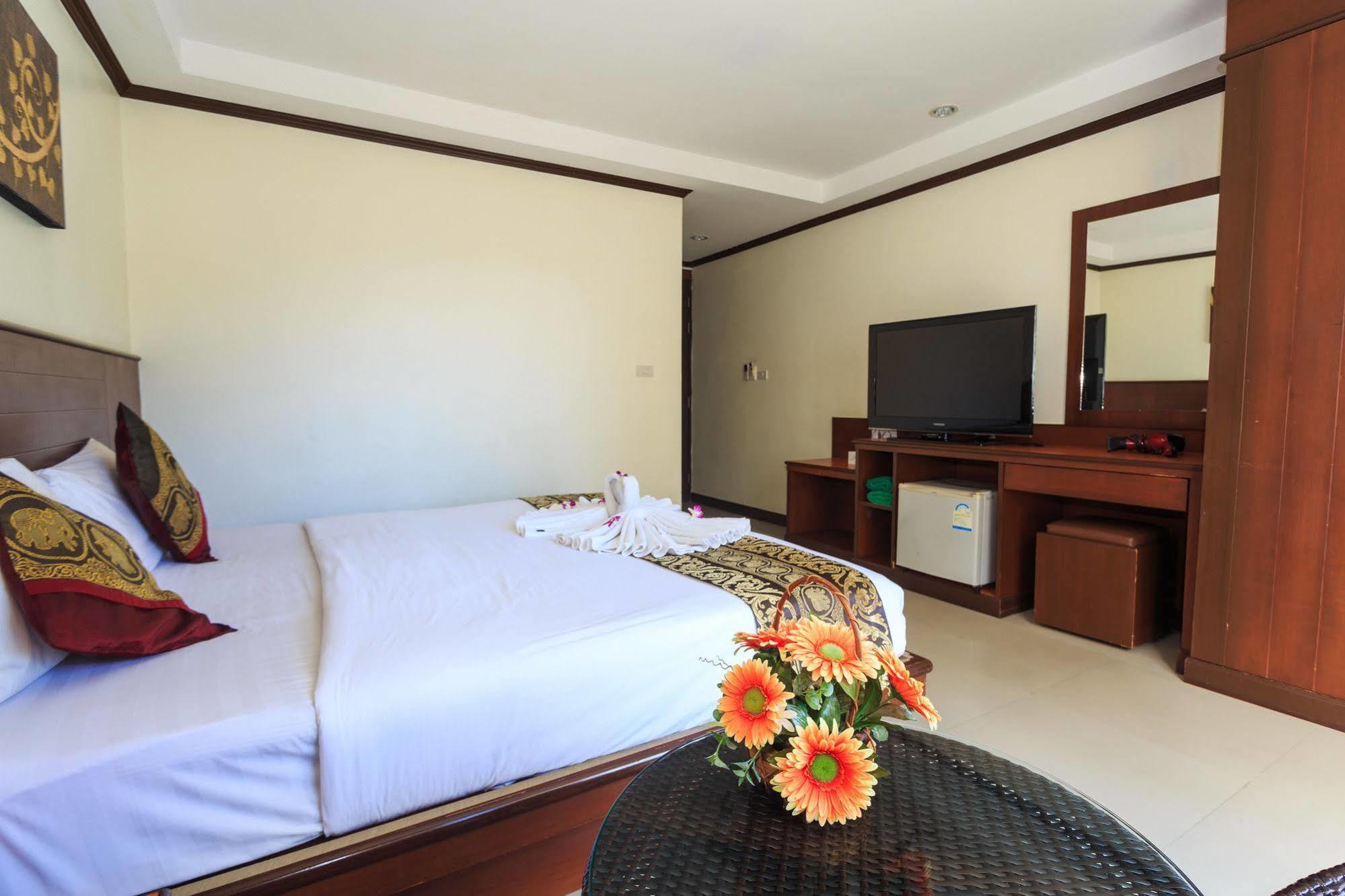 Sharaya Patong Hotel Ngoại thất bức ảnh