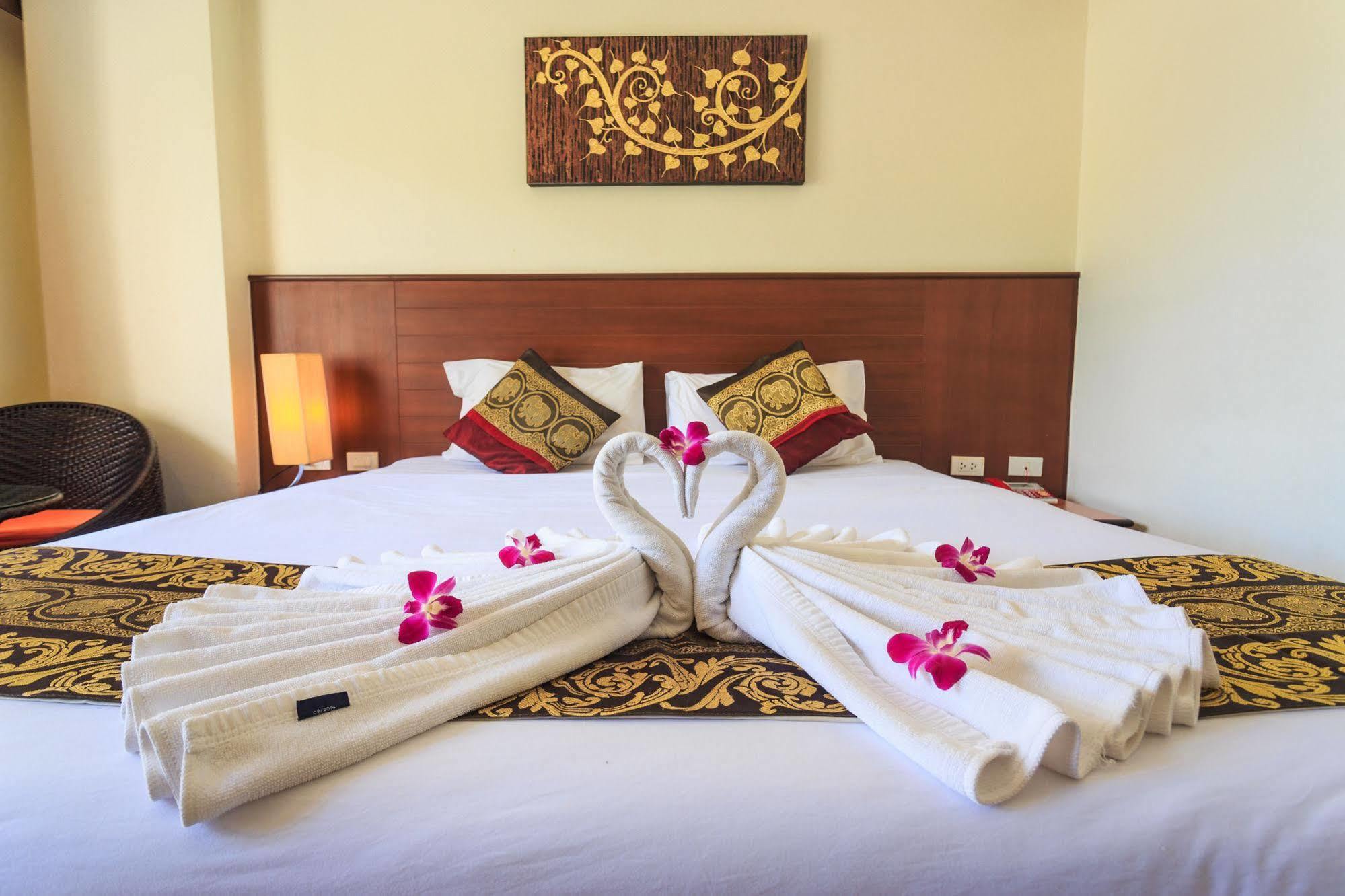 Sharaya Patong Hotel Ngoại thất bức ảnh