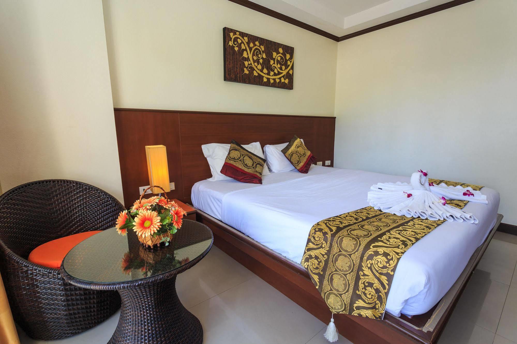 Sharaya Patong Hotel Ngoại thất bức ảnh