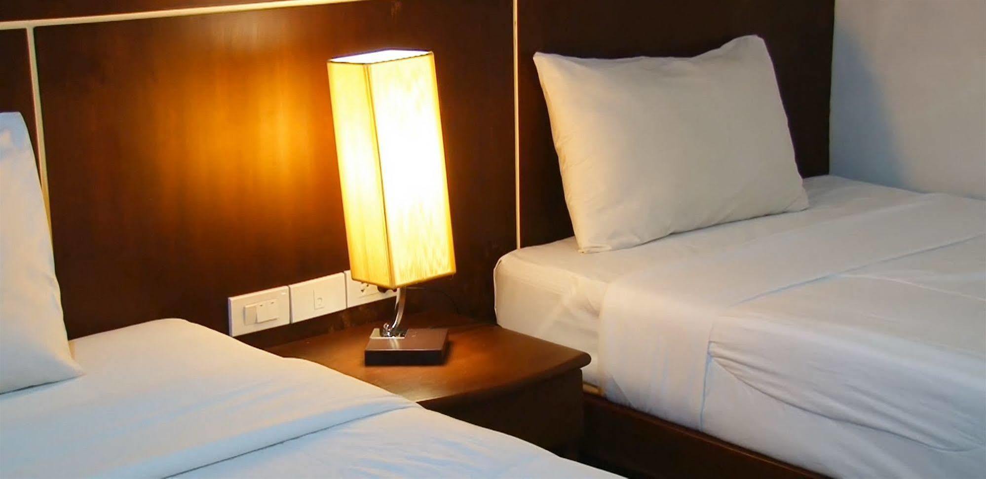 Sharaya Patong Hotel Ngoại thất bức ảnh